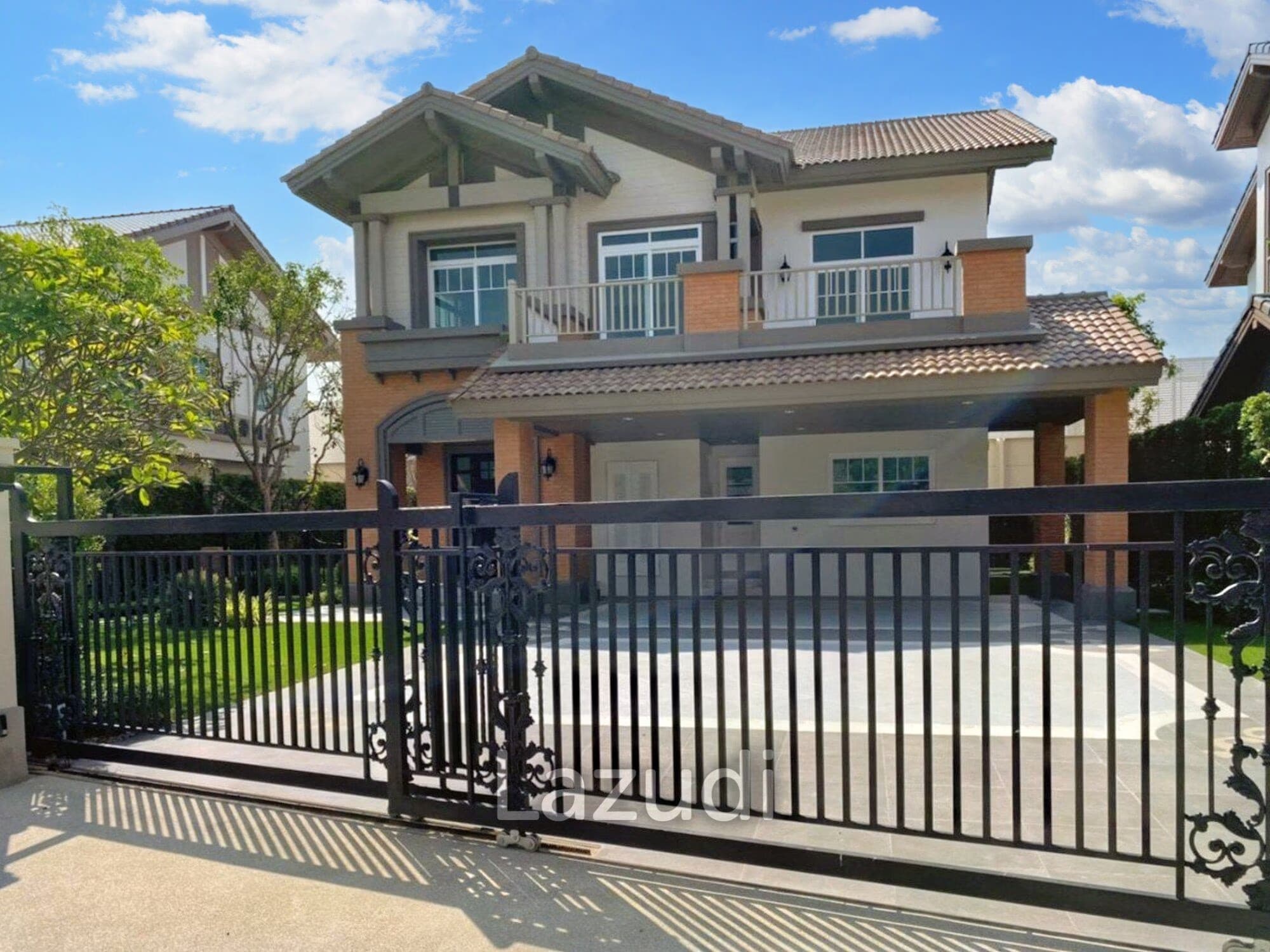 4 Bedroom House - Image 1