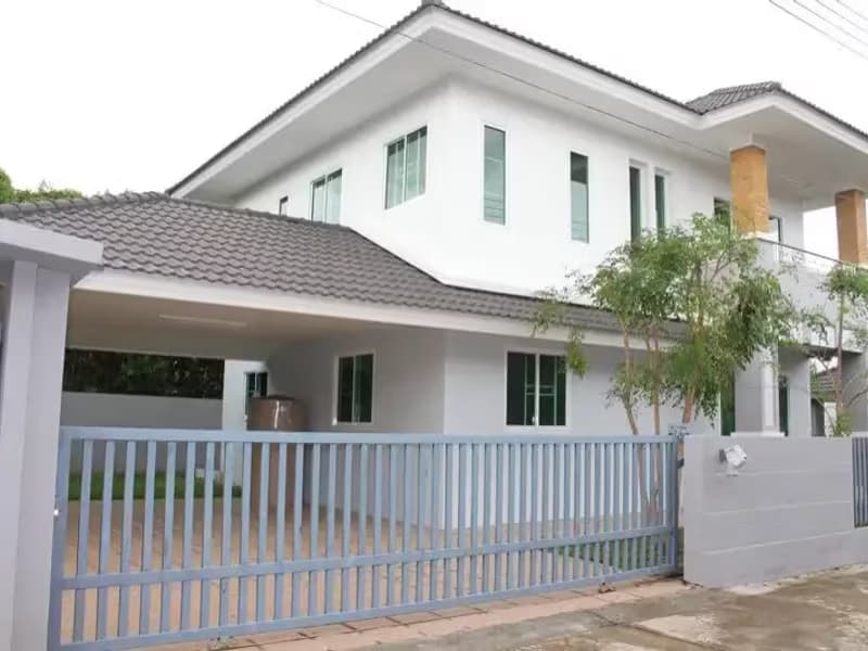 4 Bedroom House