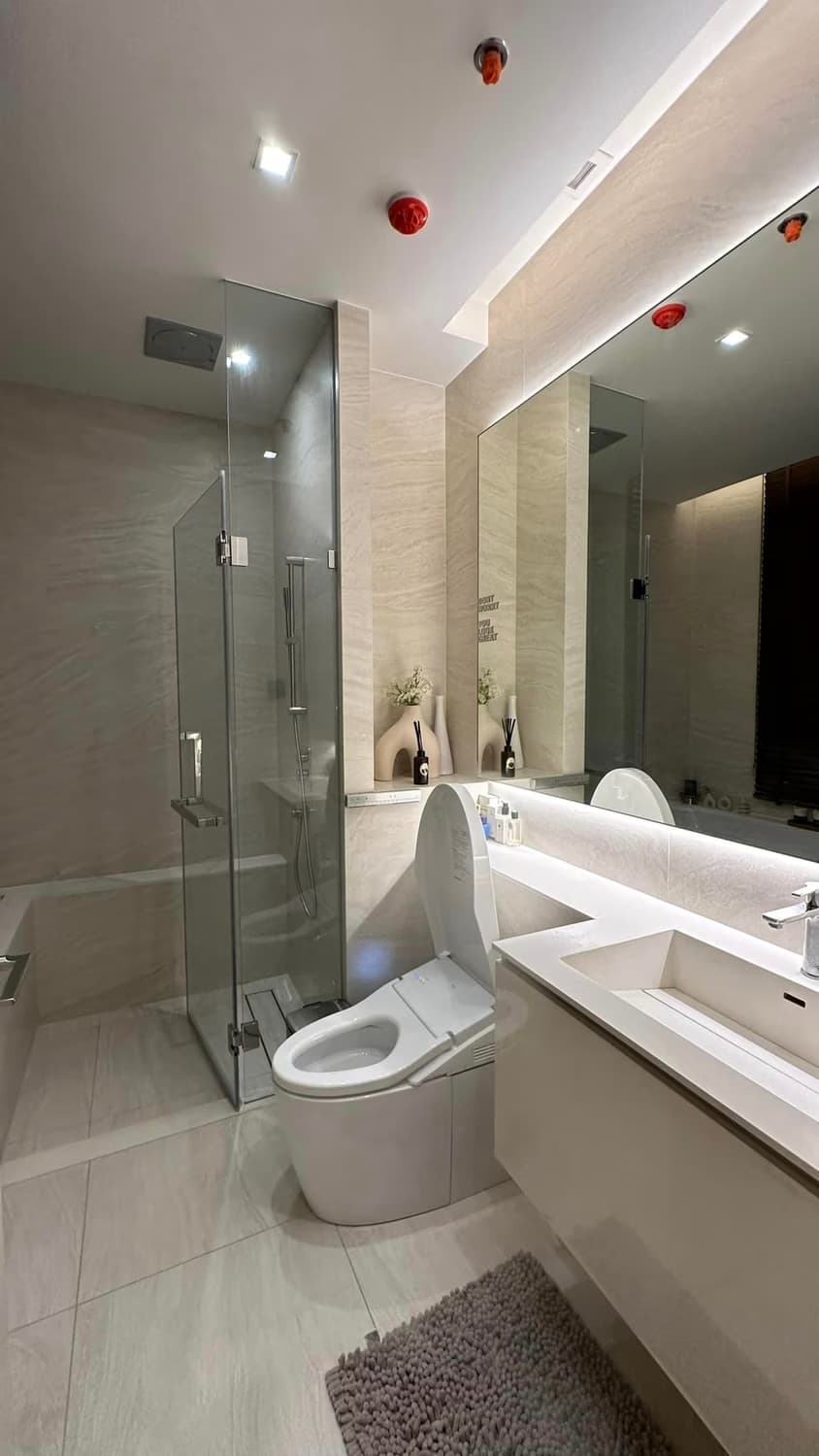 1 ห้องนอน Condo สำหรับ ขาย ใน วัฒนา - Image 8