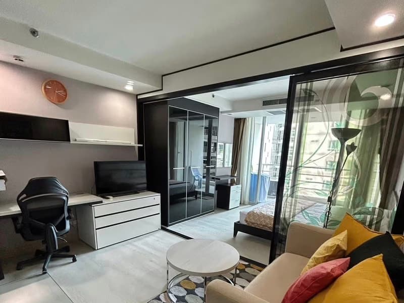 Condo for Rent at The Rajdamri
