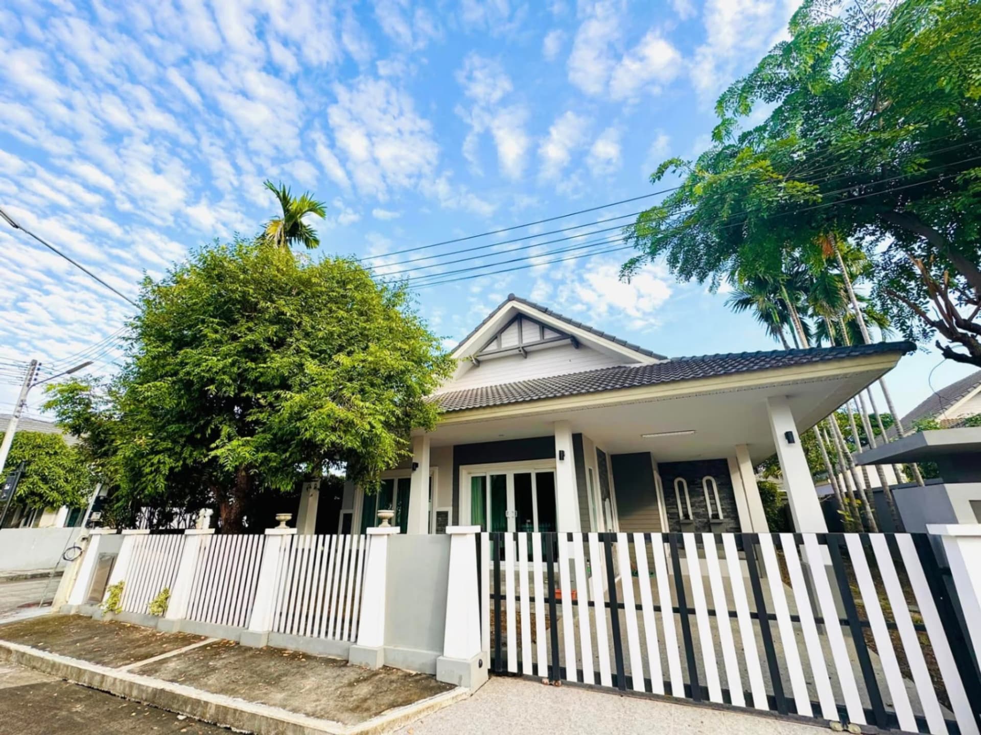 2 ห้องนอน บ้าน สำหรับ ขาย ใน Hang Dong District - Image 1