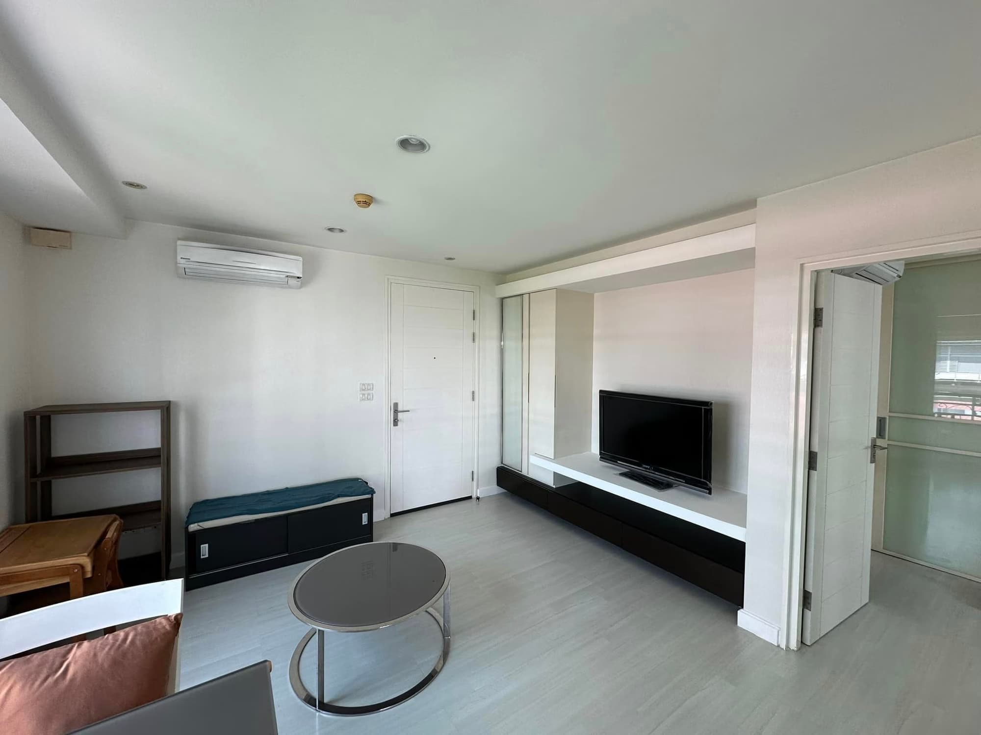 1 Bedroom Condo at The Bangkok Sathorn-Taksin - Image 1