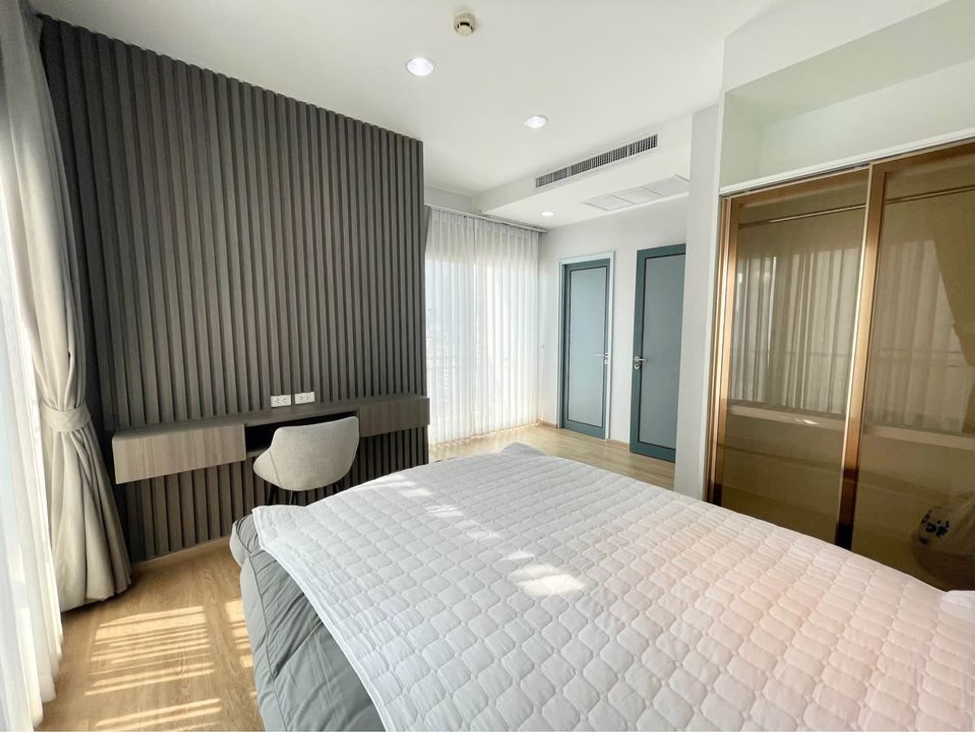 Condo for Rent at Noble Ora - Image 1