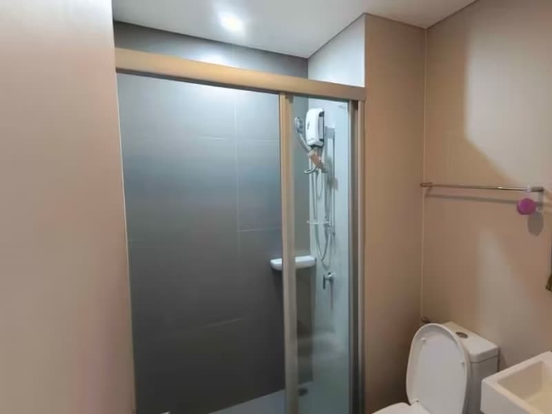 Condo for Rent at Lumpini Suites Phetchaburi-Makkasan