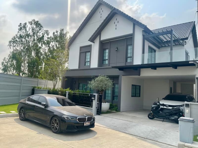 4 Bed House for Sale in Bang Phli, Samut Prakan