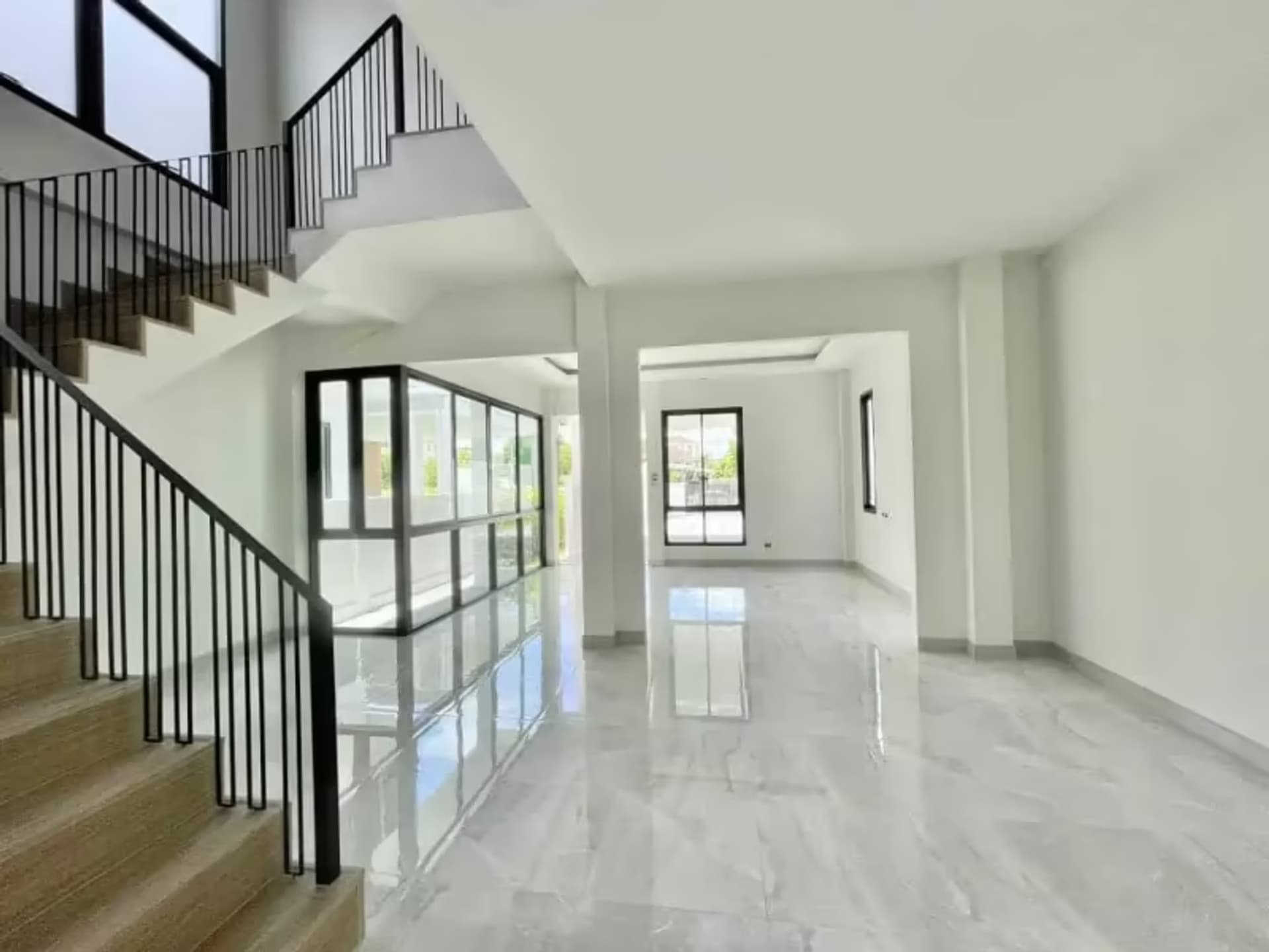 4 Bedroom House - Image 5