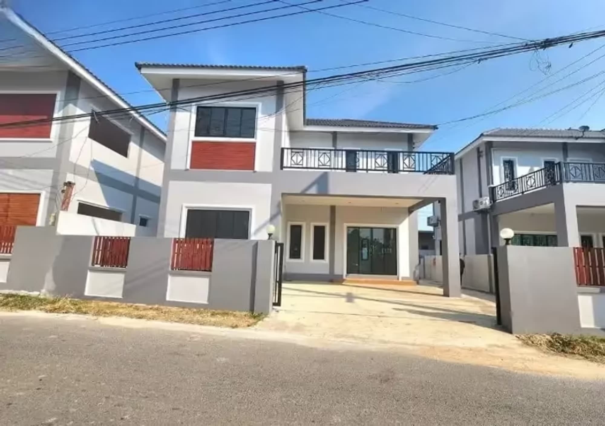3 Bedroom House - Image 5