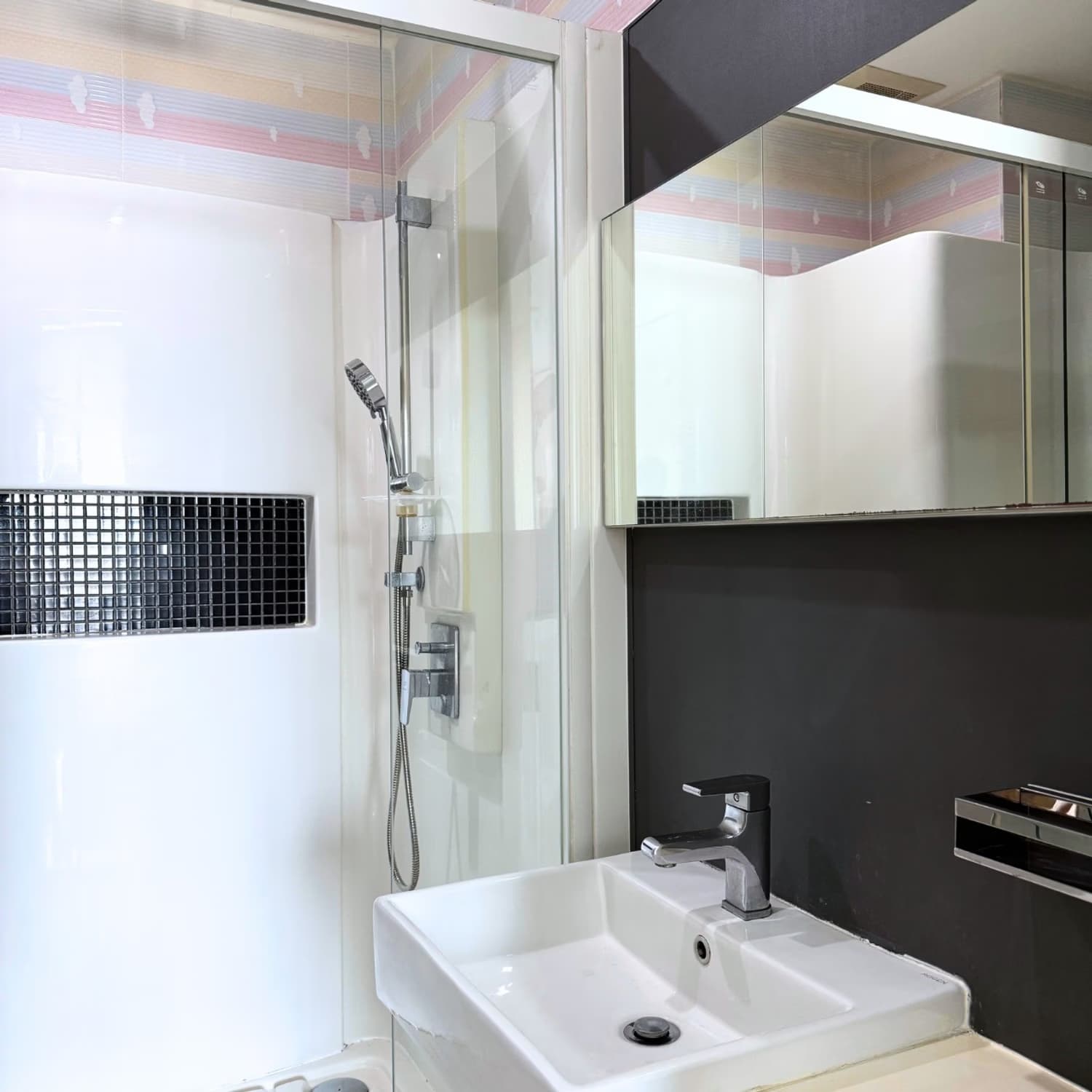 1 Bed Condo for Sale in Phra Khanong - Image 10