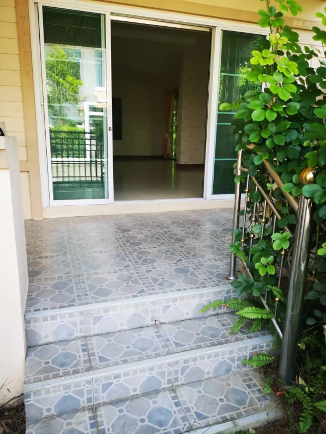 3 Bedroom House - Image 2