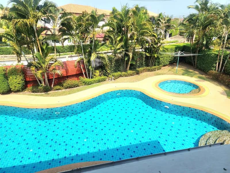 6 Bed House for Rent and Sale in Saraphi