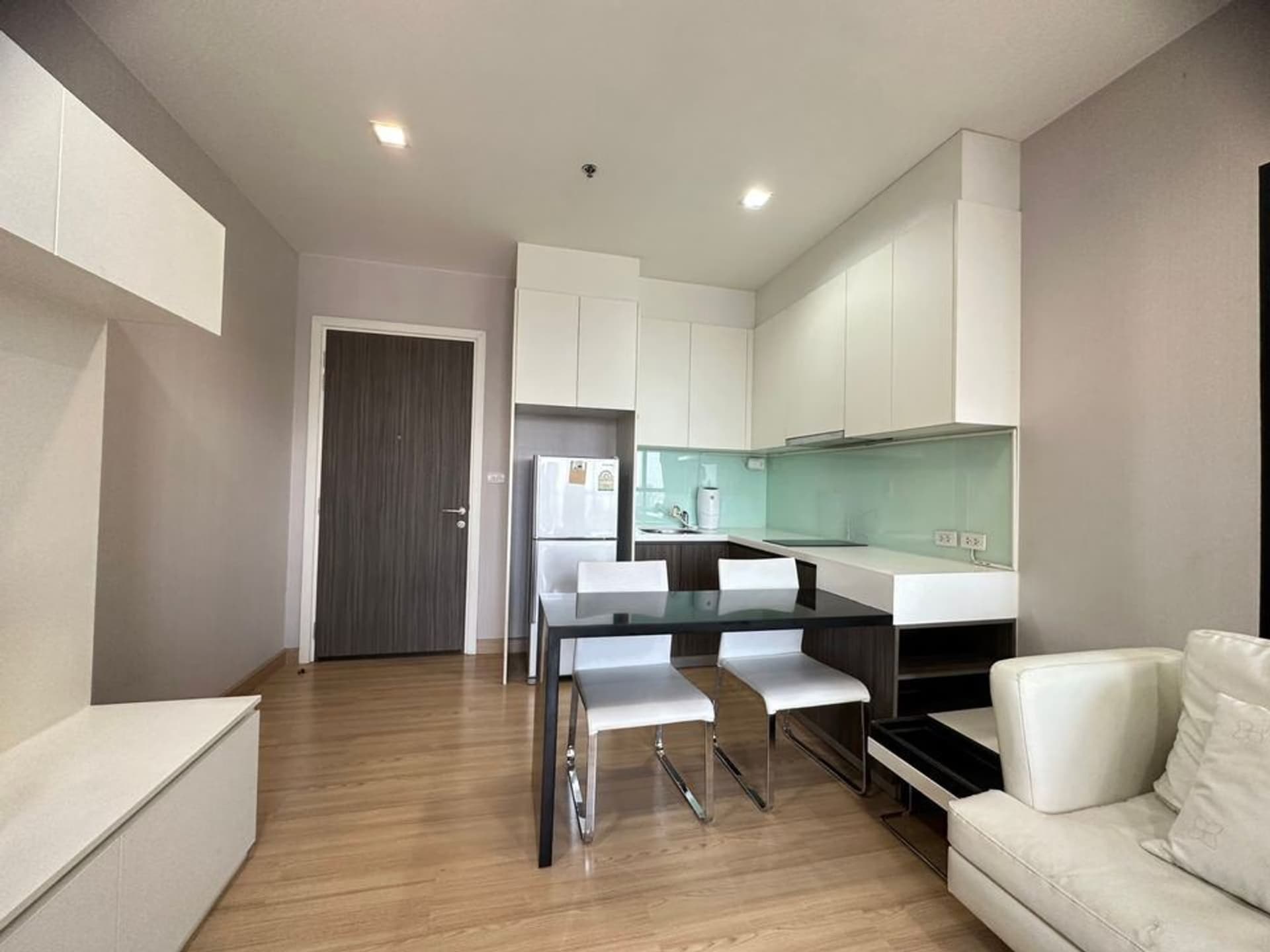 Condo for Sale at Urbano Absolute Sathon-Taksin - Image 9