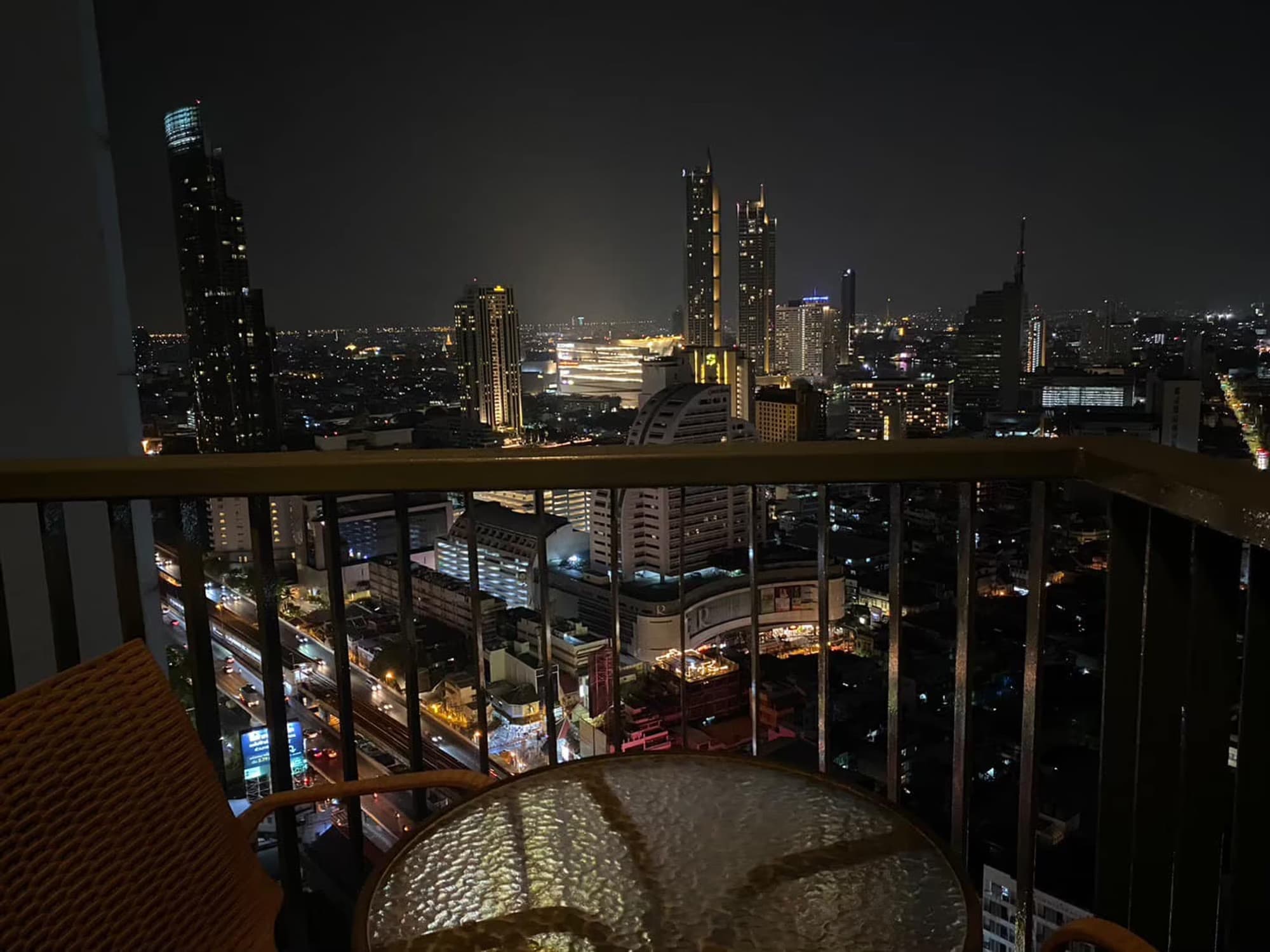 1 ห้องนอน Condo สำหรับ ขาย ใน สาทร - Image 8