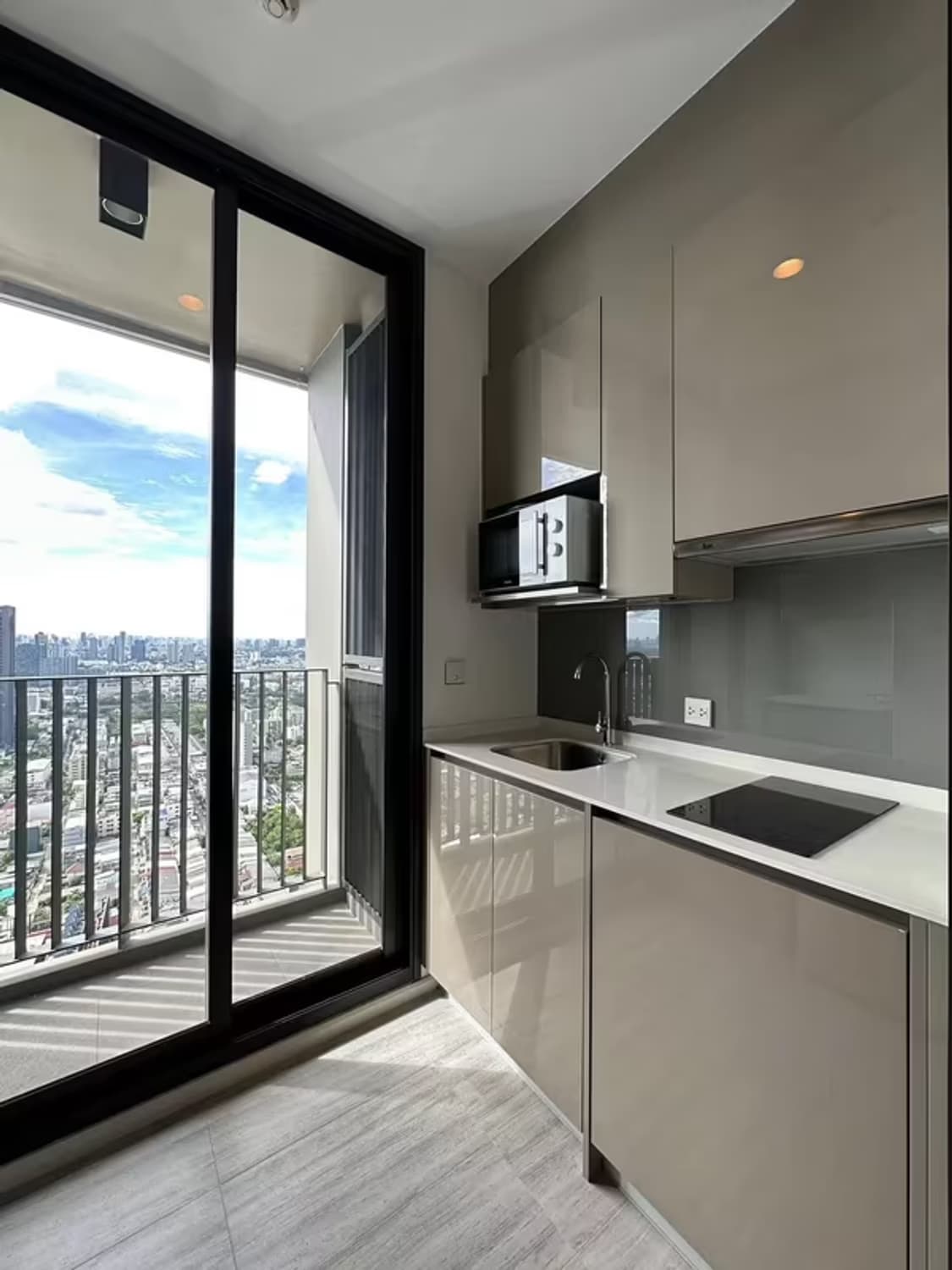  Whizdom Essence Sukhumvit 101 - 1 Bed Condo for Sale, Rented *WHIZ5525 - Image 3