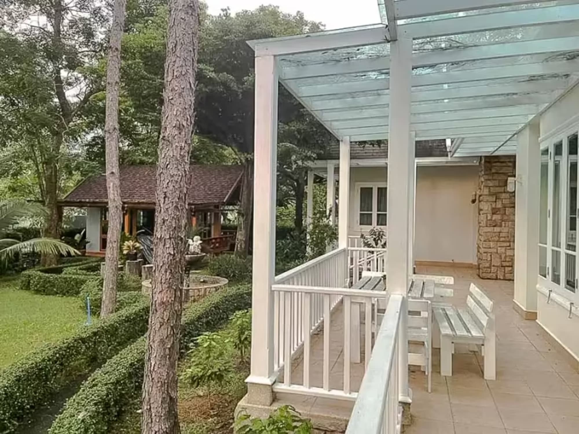 5 Bedroom House - Image 12