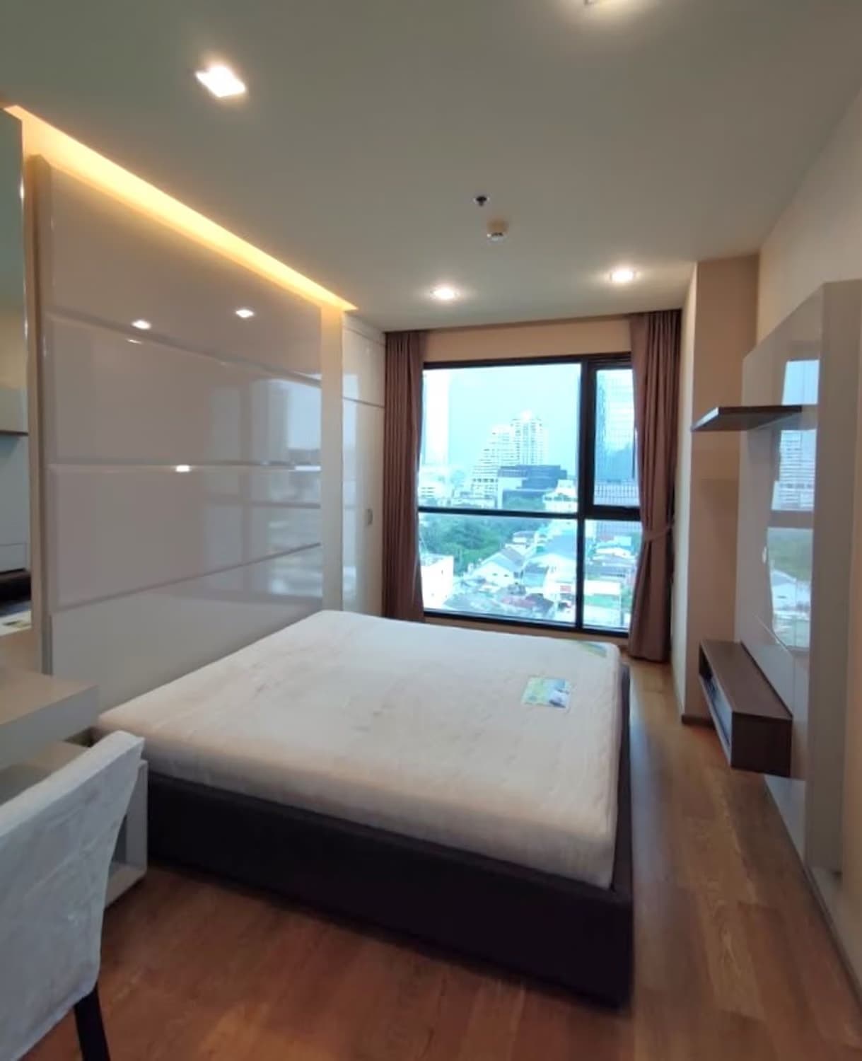 1 卧室 公寓 用于 出租 在 Bang Rak - Image 3