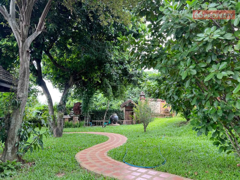 Spacious Pool Villa next to Ping River