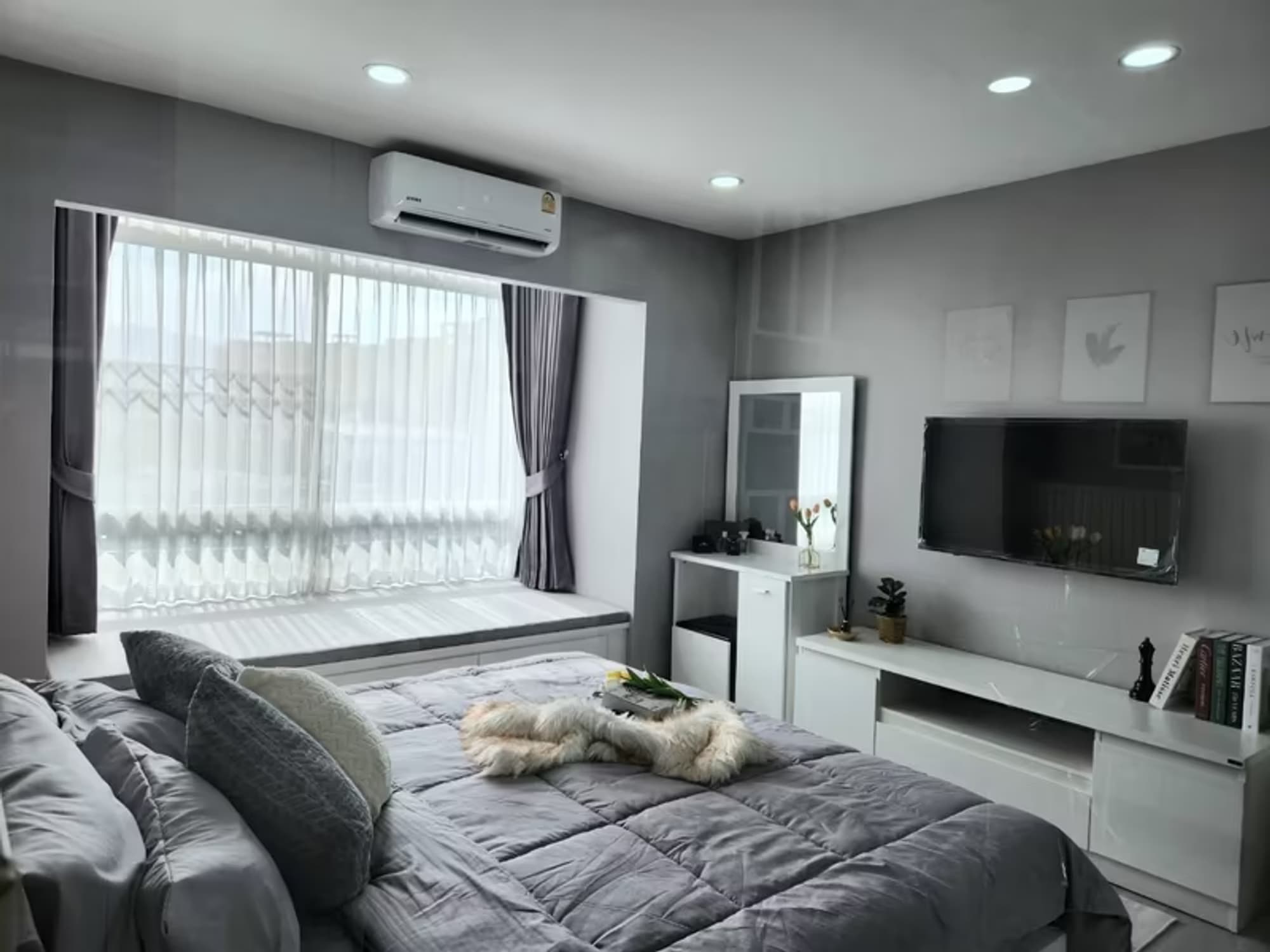 1 Bedroom Condo - Image 11