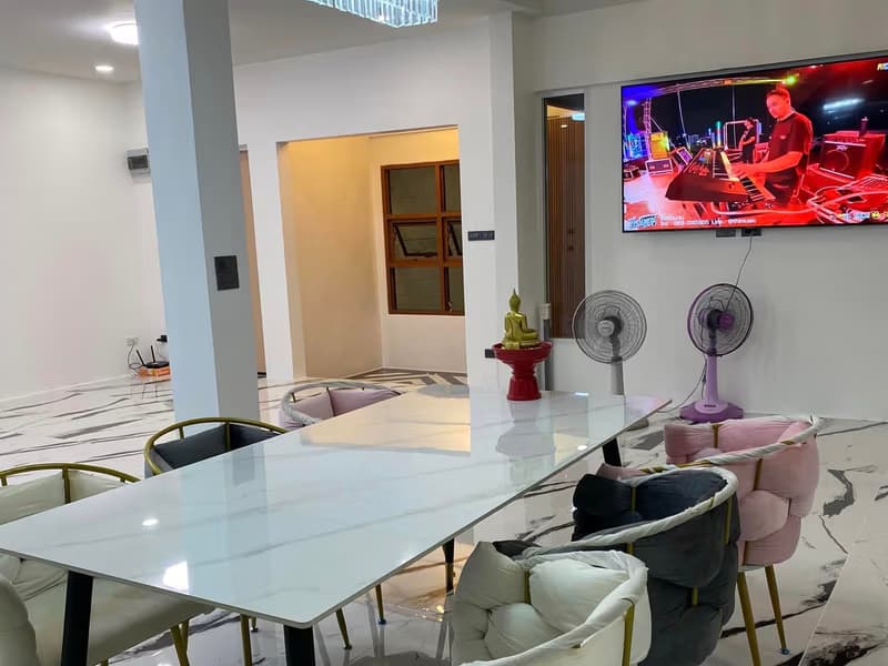 2 Bed House for Rent and Sale in San Kamphaeng
