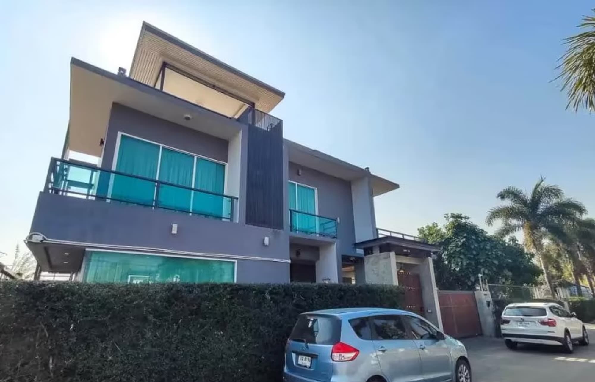 4 Bedroom House - Image 1