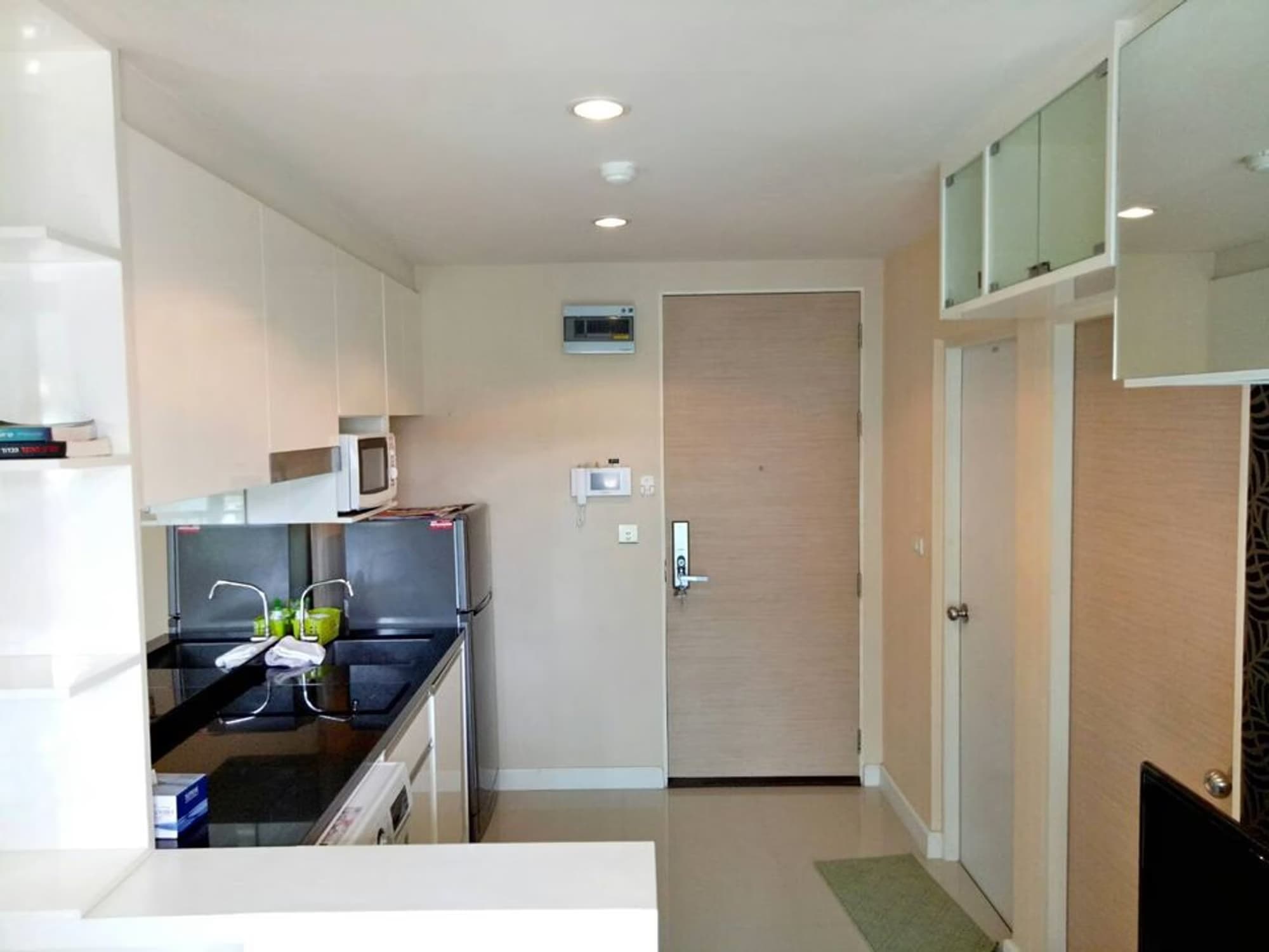 Condo for Sale at Metro Sky Ratchada - Image 2