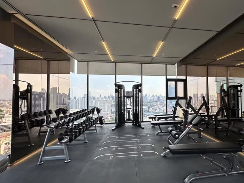 2 Bed Condo for Rent and Sale in Huai Khwang