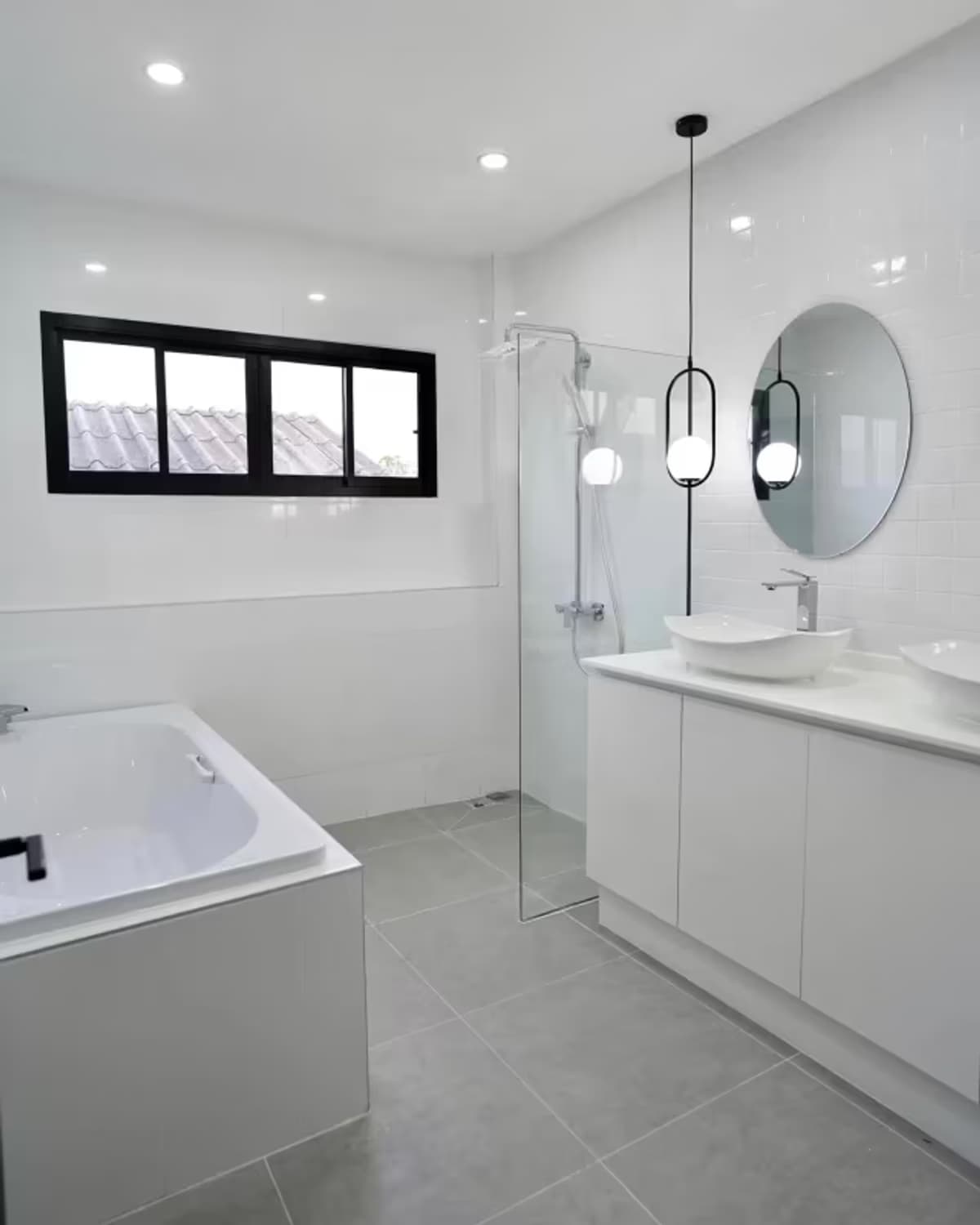 4 Bedroom House - Image 7