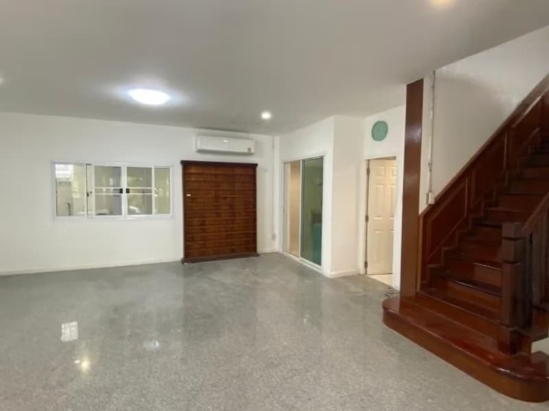 4 Bed House for Sale in Suan Luang
