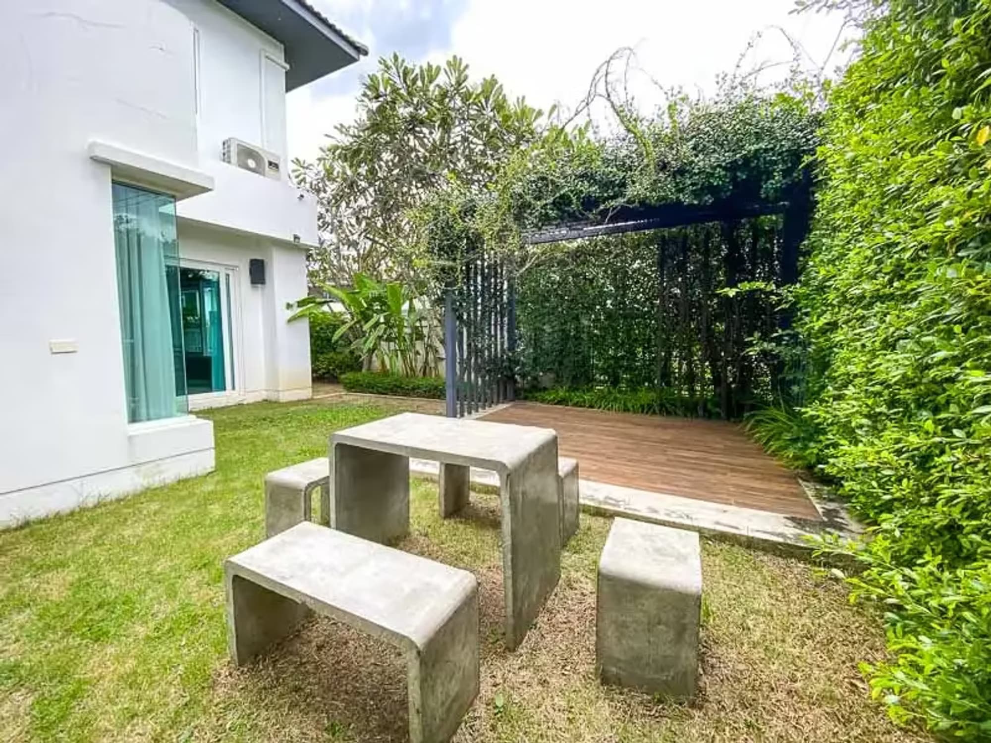 4 Bedroom House - Image 2