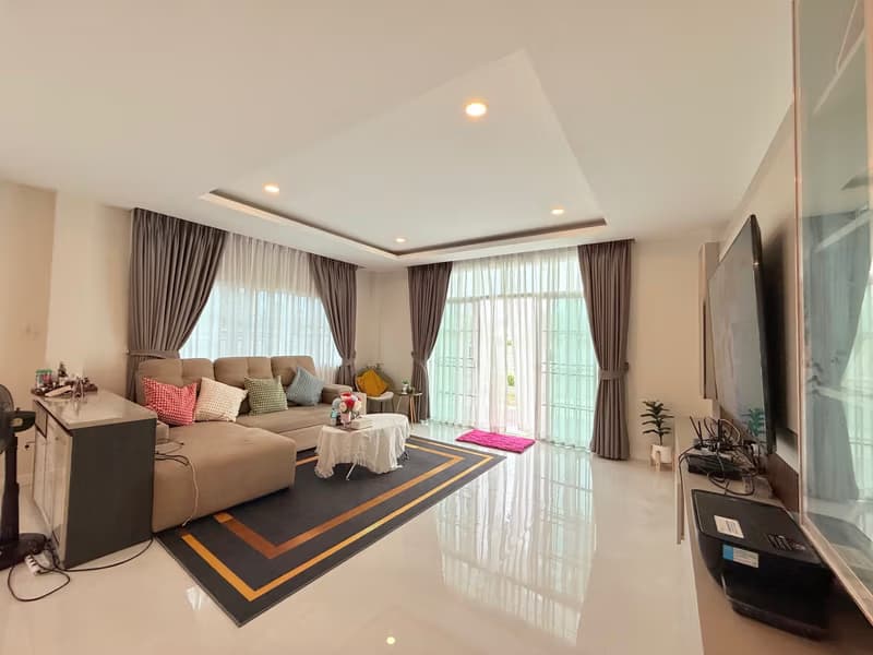 5 Bed House for Rent and Sale in Hang Dong
