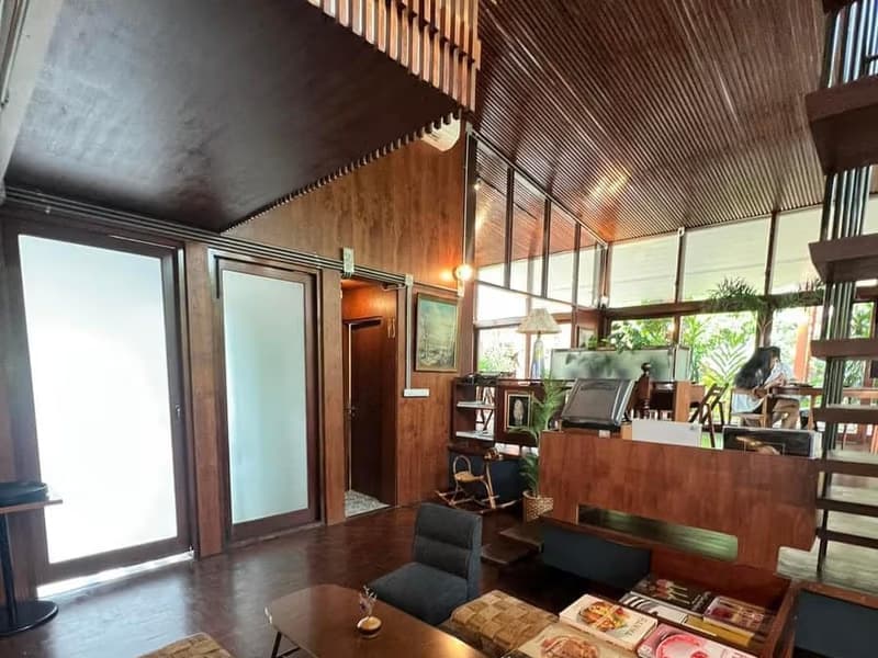 undefined Bed Commercial for Rent and Sale in Watthana