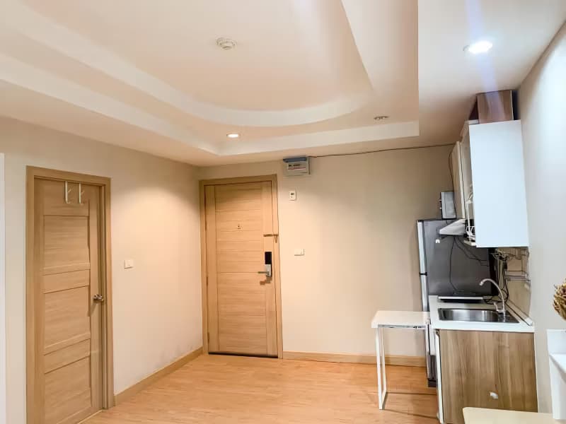 1 Bedroom Condo