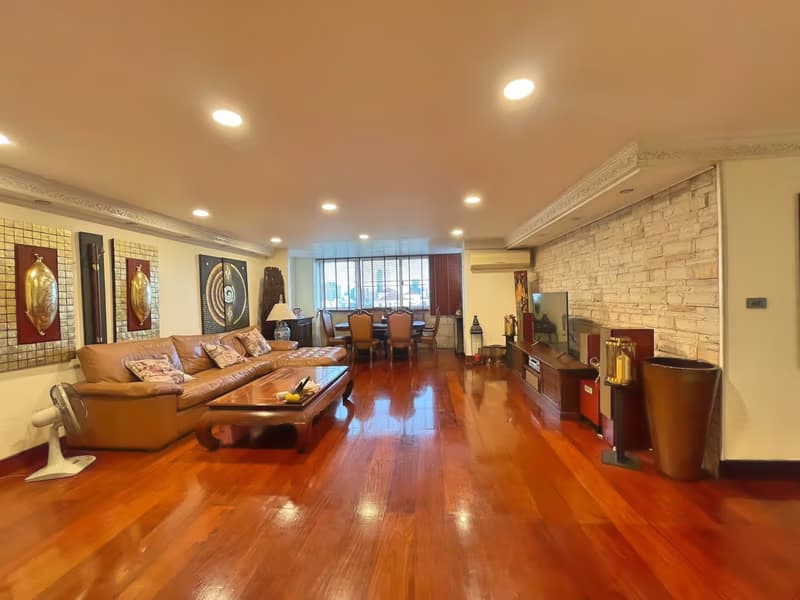 2 Bed Condo for Sale in Watthana