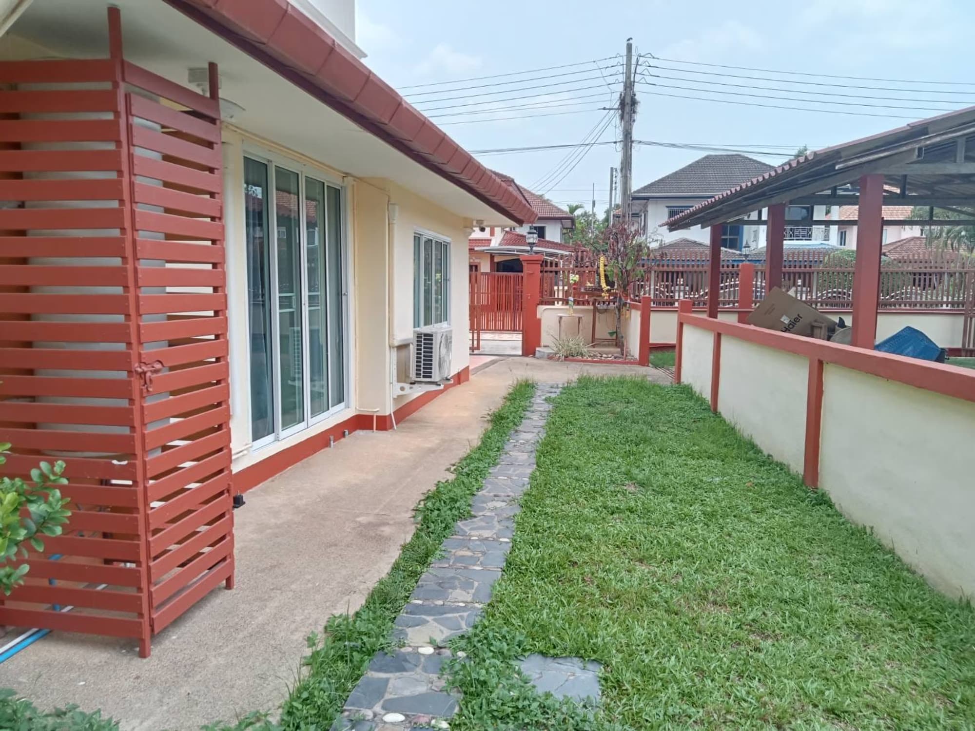 4 Bed House for Rent in San Sai - Image 14