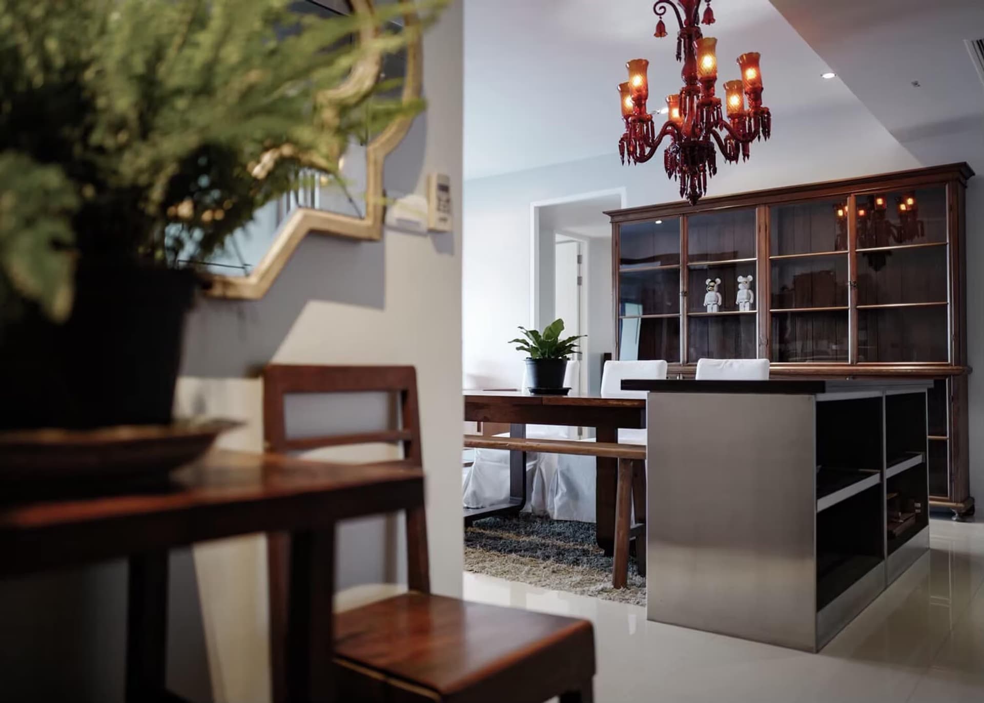   Royal Maneeya Executive Residence - Image 2