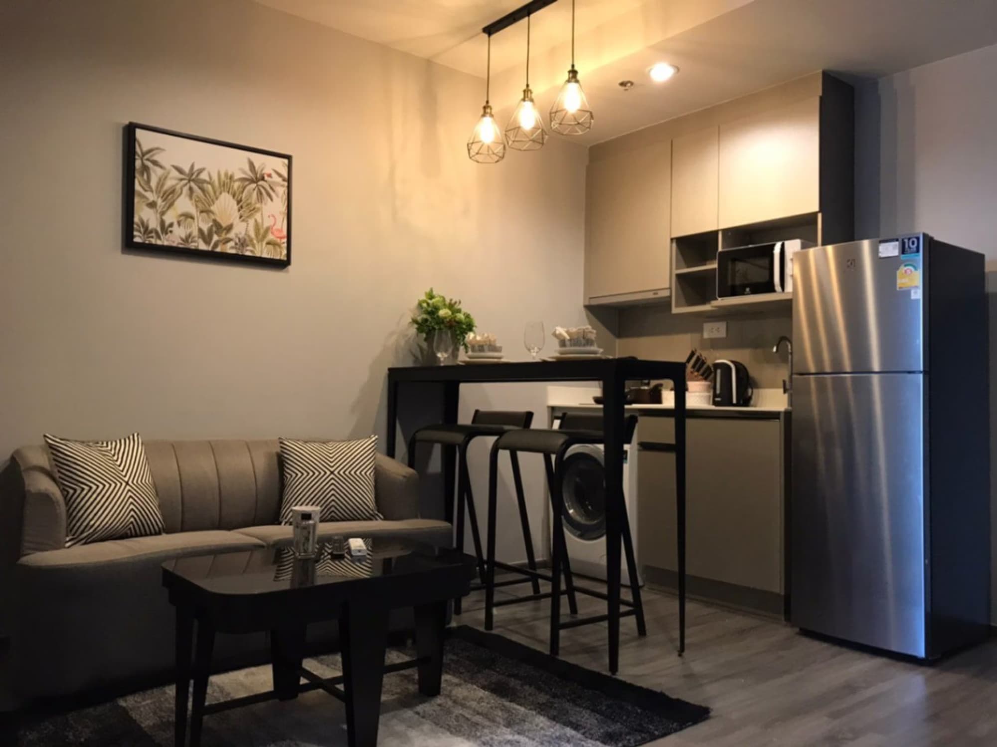 1 Bed Condo for Rent in Ratchathewi - Image 1