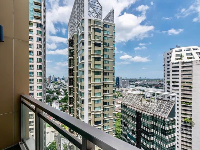 3 Bed Condo for Rent and Sale in Khlong Toei