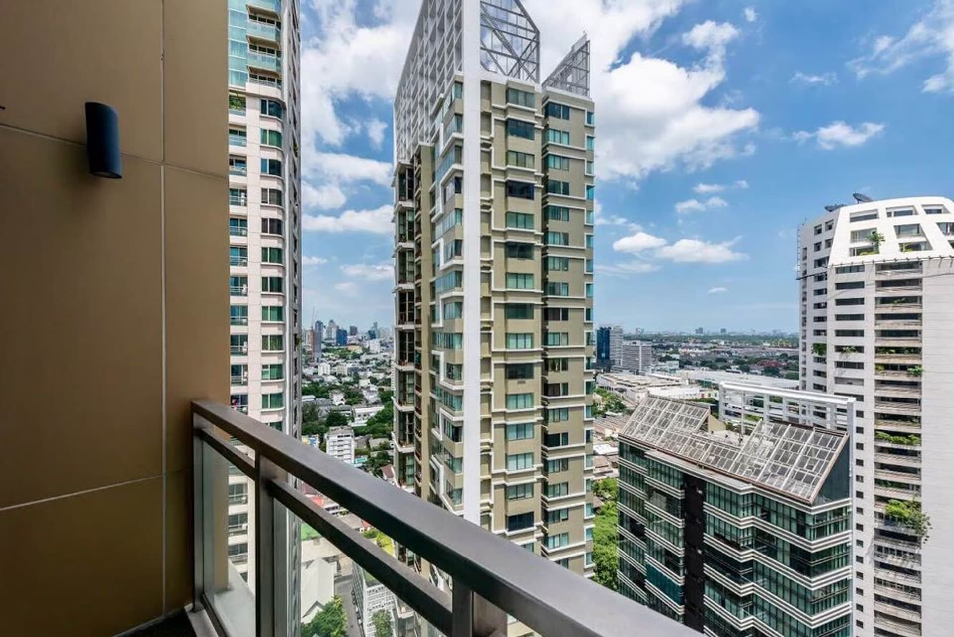 3 Bed Condo for Rent and Sale in Khlong Toei - Image 18