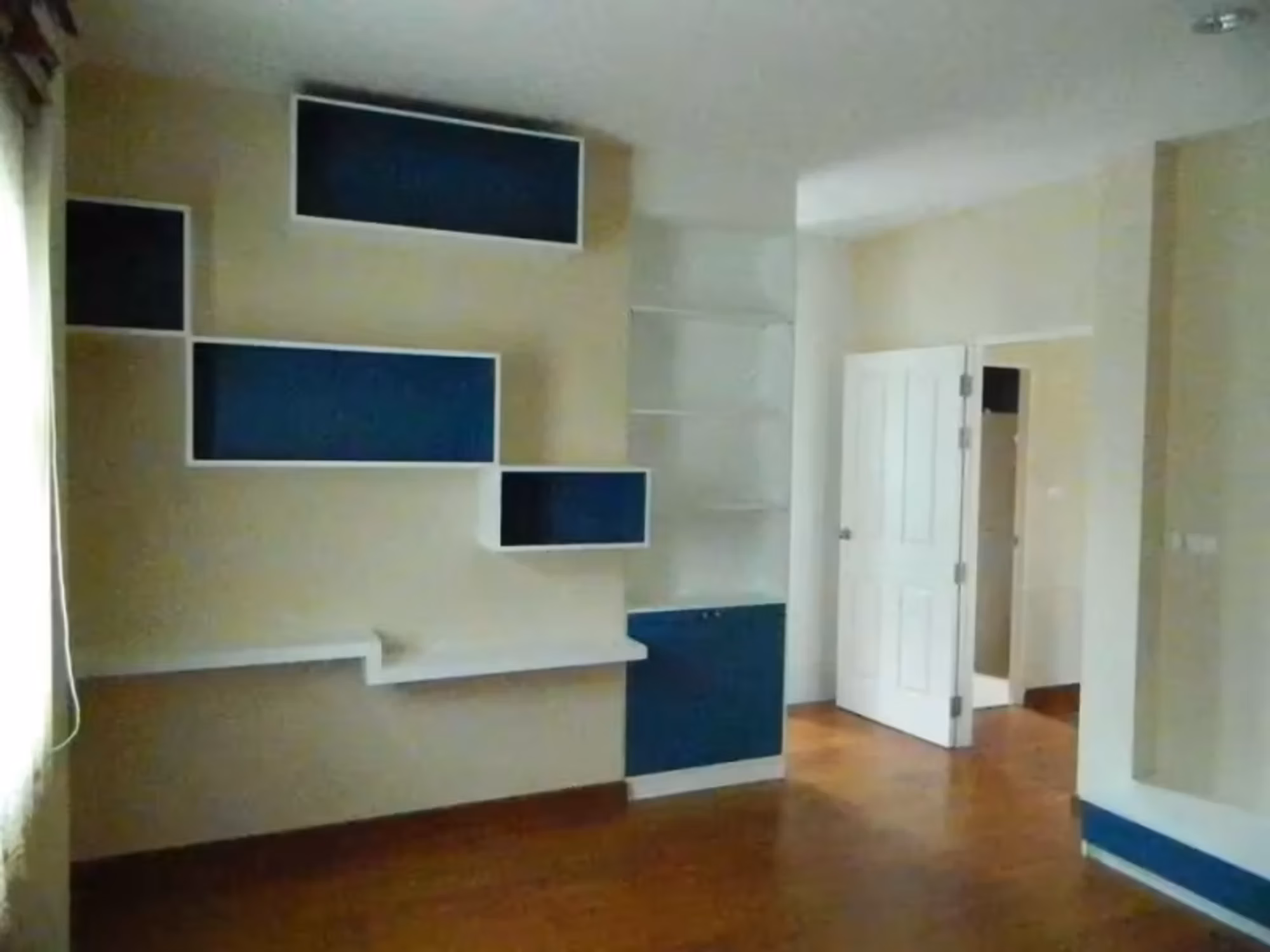 3 Bedroom House - Image 10