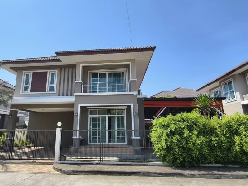 4 Bed House for Rent in San Kamphaeng