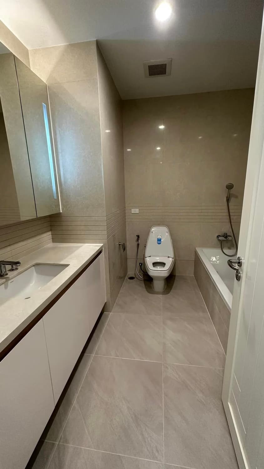 2 Bed Condo for Rent  Near Chit Lom BTS - Image 5