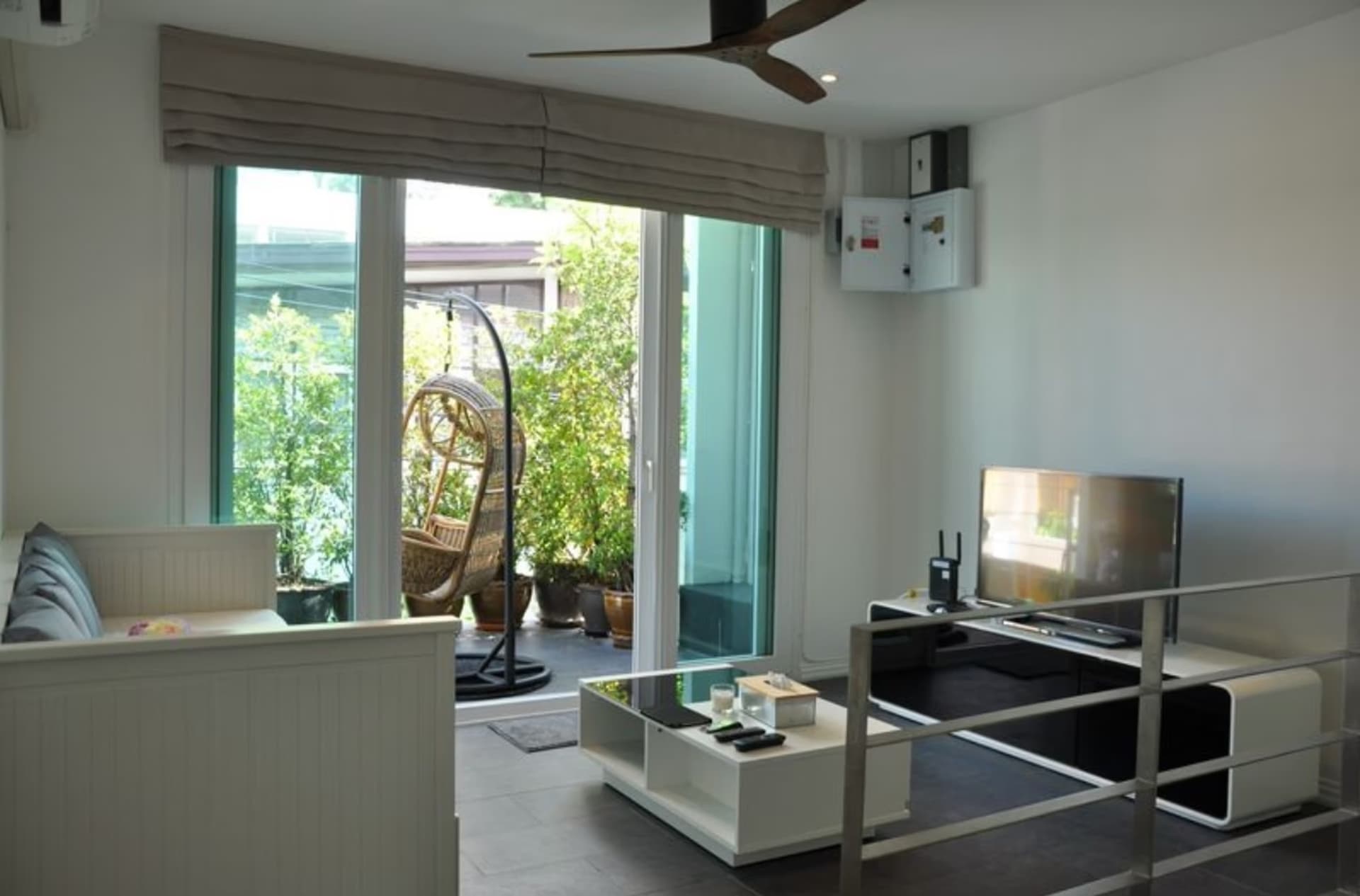 3 Bed Townhouse for Rent in Watthana - Image 2