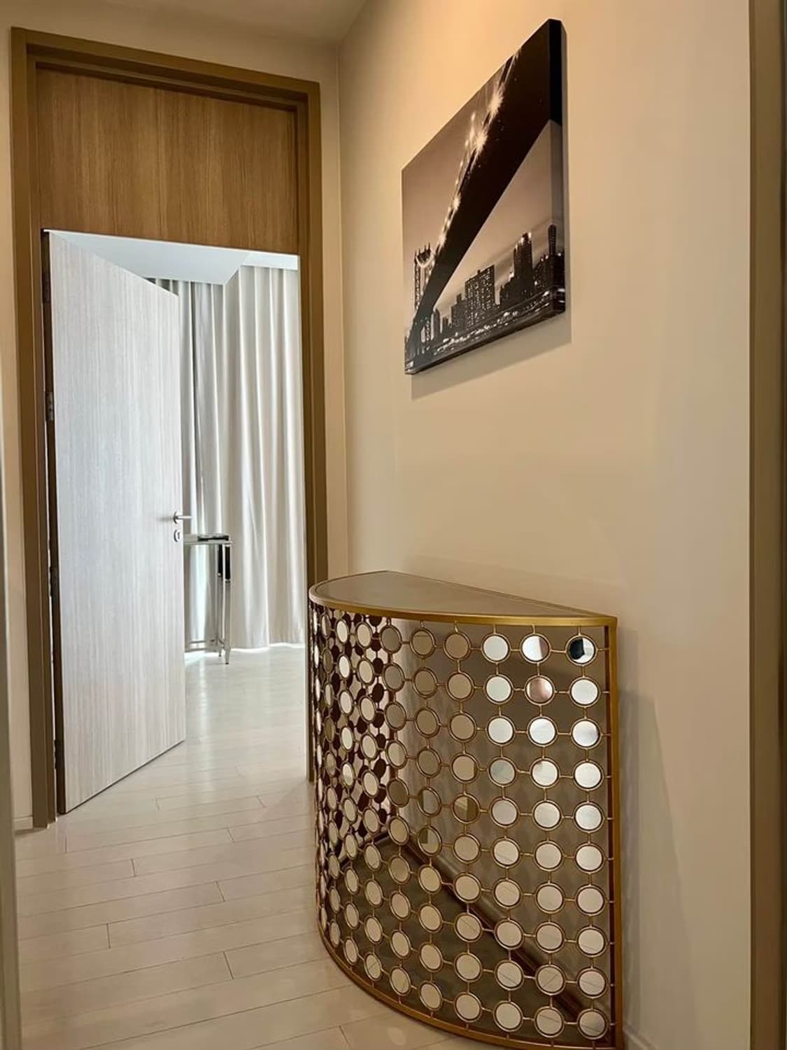 Condo for Rent at Noble Ploenchit - Image 7