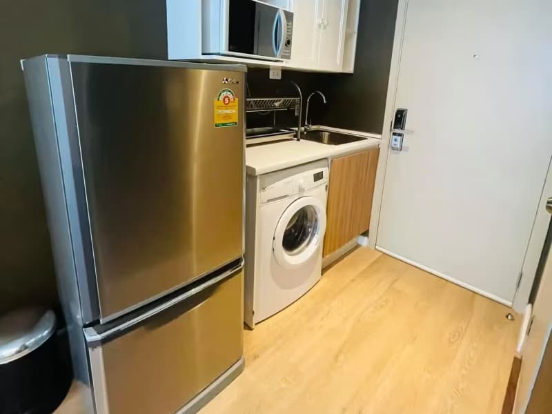 Studio for Rent in Phra Khanong
