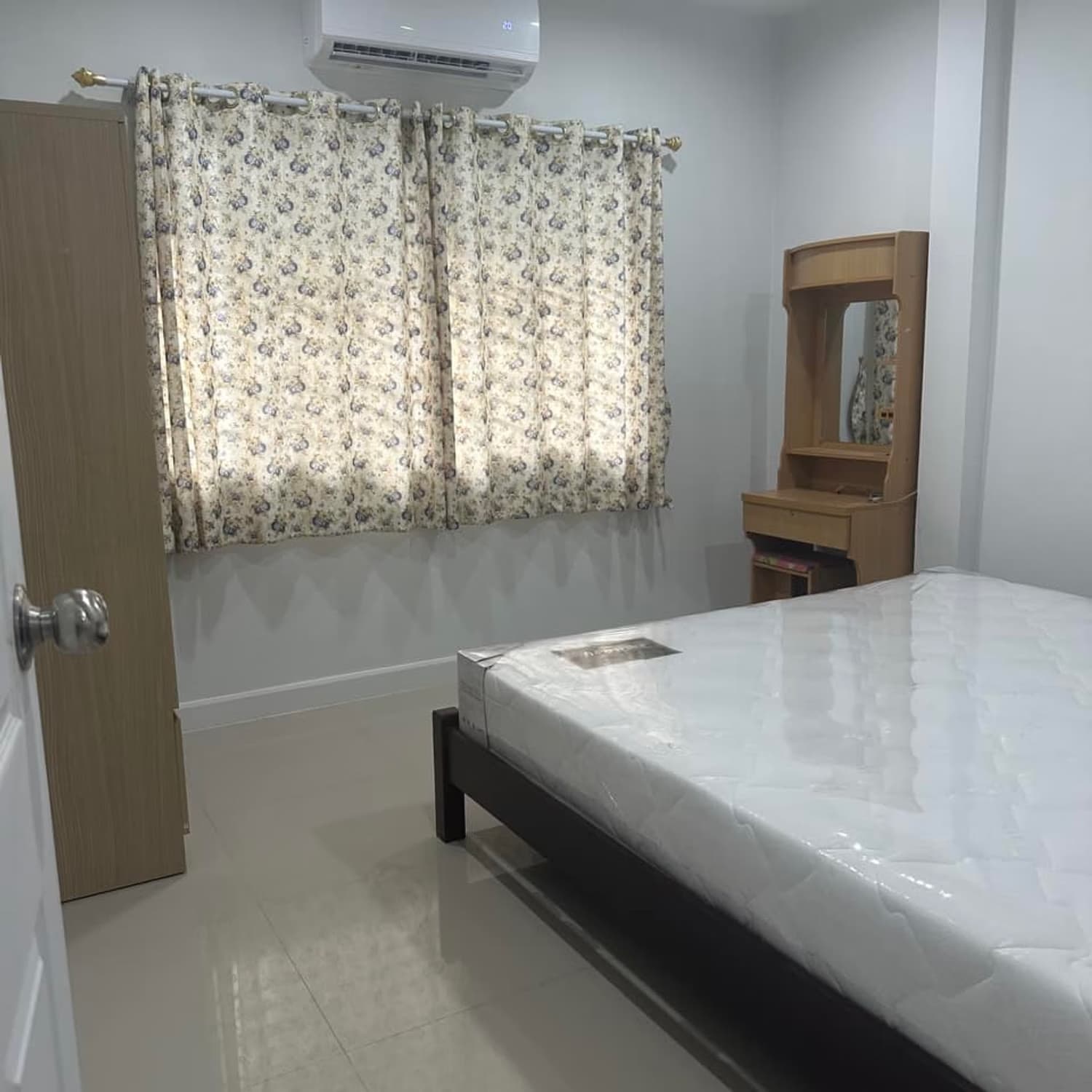 2 Bed House for Rent in San Kamphaeng - Image 9