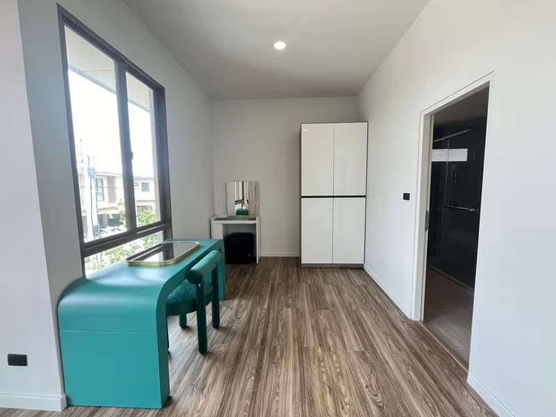 House for Rent in Hua Mak Bang Kapi.