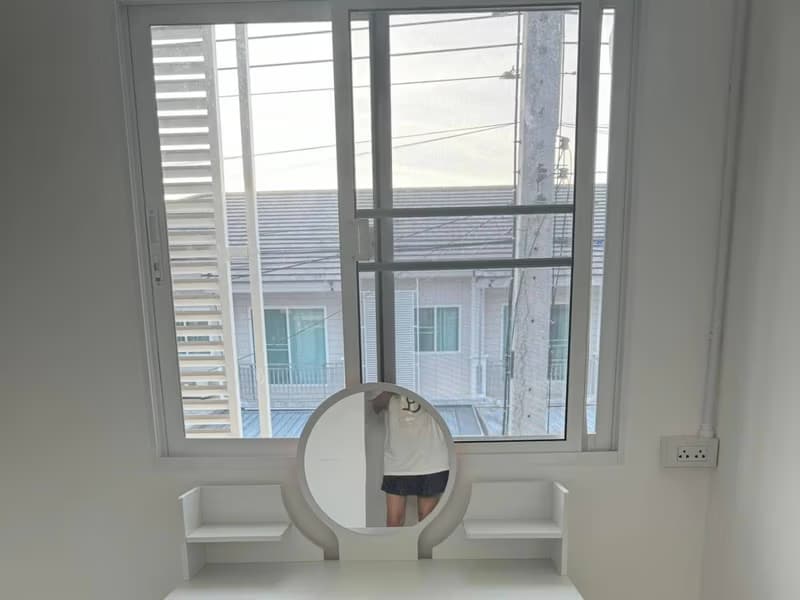 3 Bed Townhouse for Rent in San Kamphaeng
