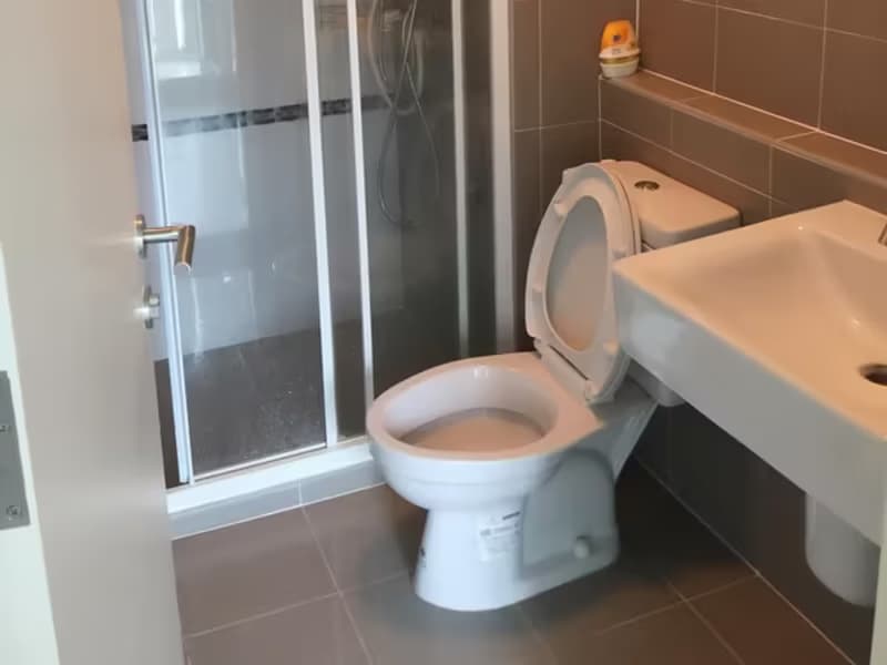 1 Bedroom Condo
