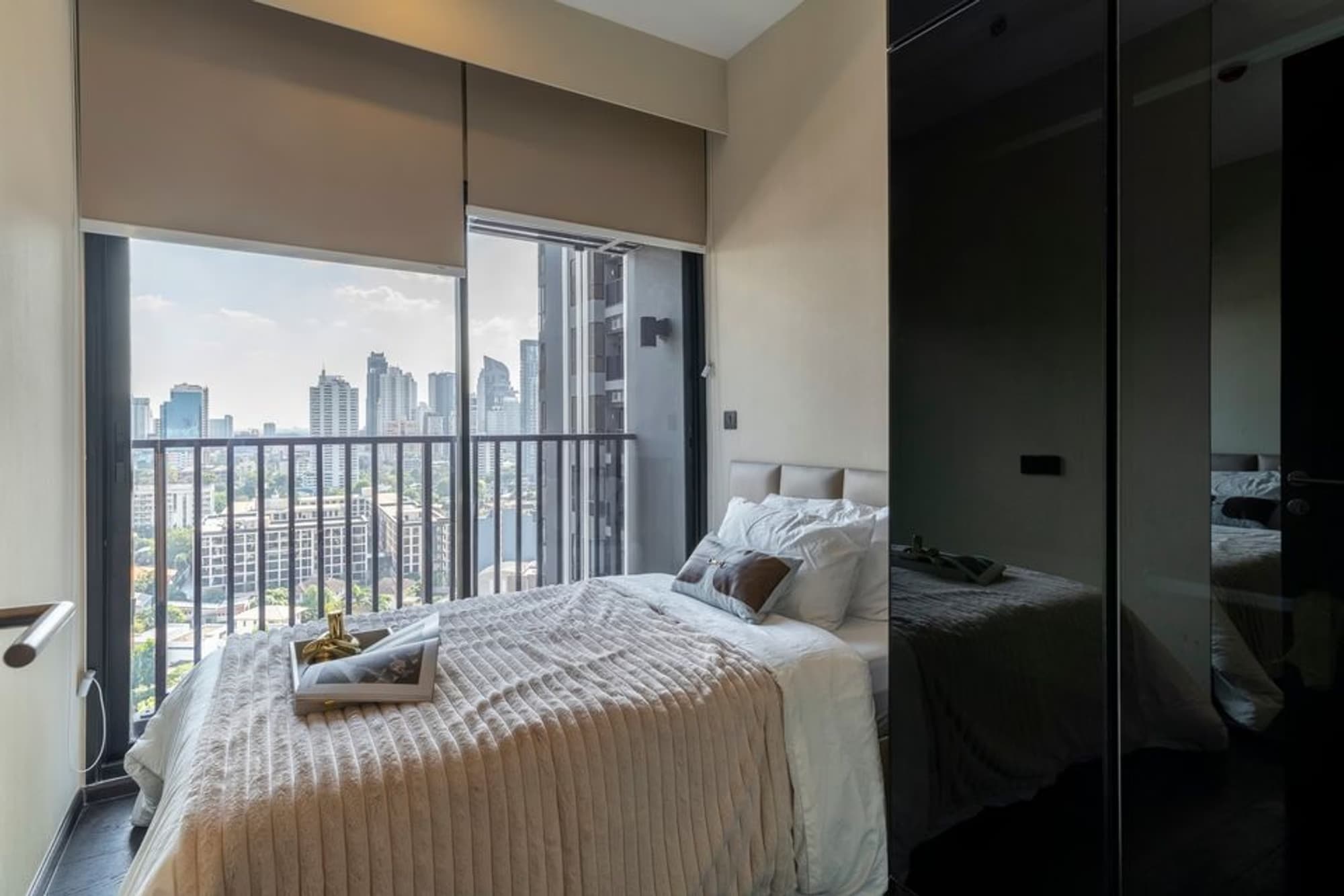 Condo for Sale, Rented, Sale w/Tenant at Park​ Origin​ Thonglor - Image 6