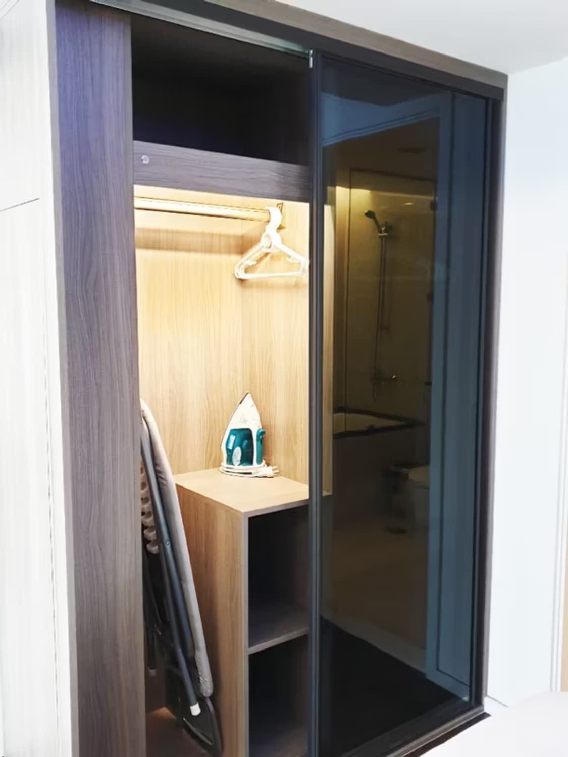 Condo for Sale w/Tenant, Sale at Circle REIN Sukhumvit 12 - Image 8