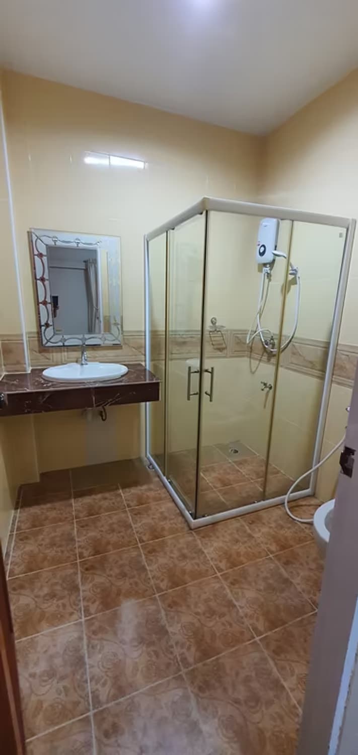 2 Bedroom House - Image 13